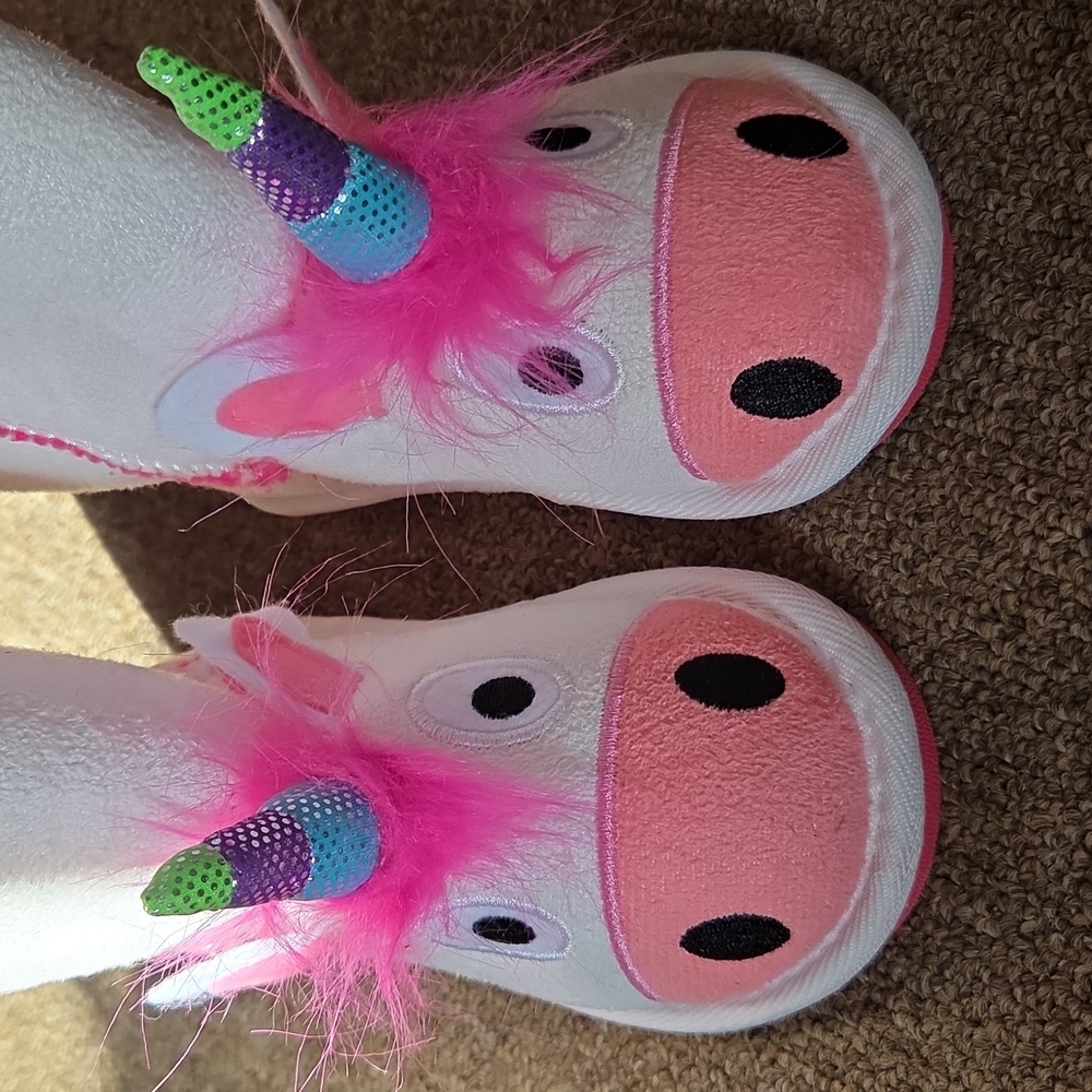 Kids Unicorn Slipper Boots - Picture 2 of 5